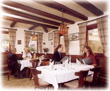 Hotel Gasthof Hirsch Alfdorf Bagian luar foto