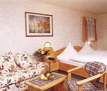 Hotel Gasthof Hirsch Alfdorf Bagian luar foto